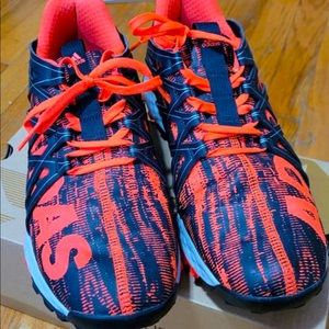 Adidas Size 9.5 Colors Black and Orange